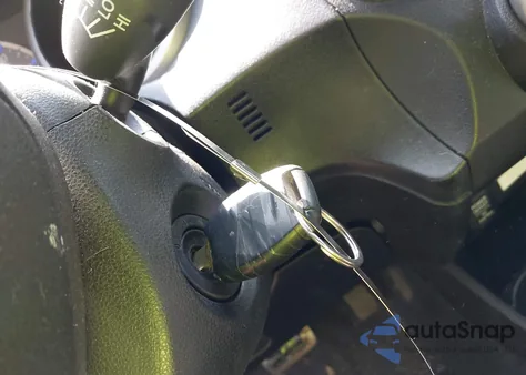 2011 Honda Fit Sport z USA, uszkodzony, nr VIN JHMGE8H67BS009372